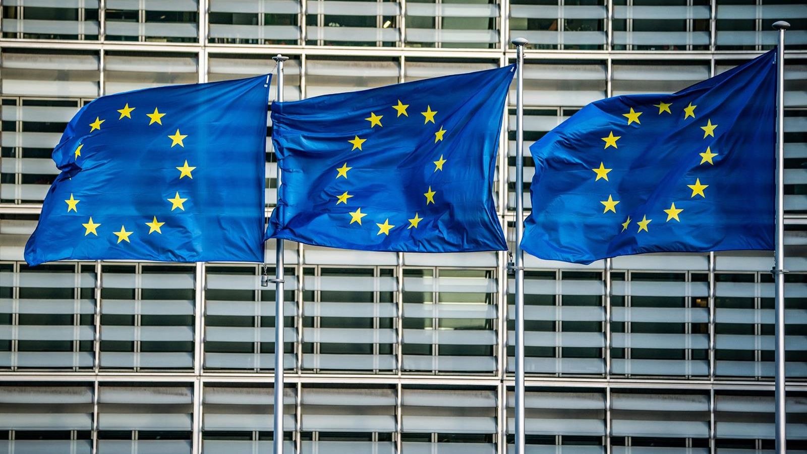 Bruxelas destina 325 milhões de euros para integrar indústria militar europeia