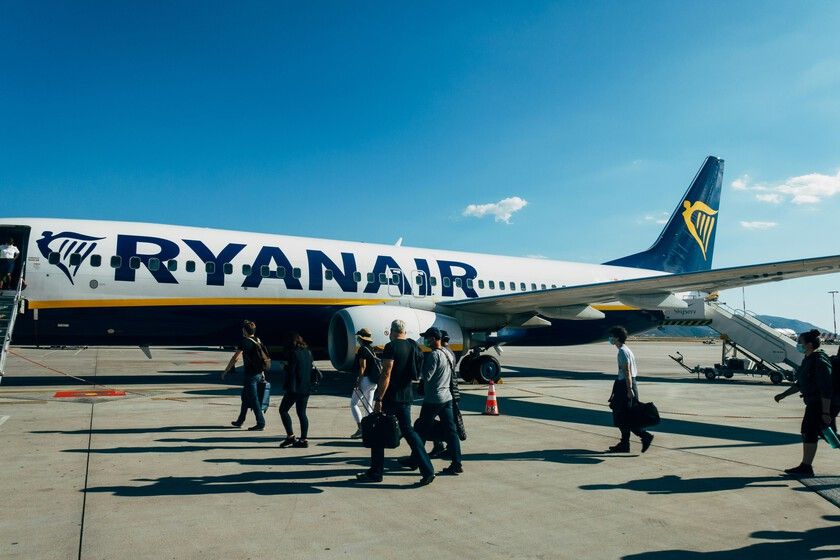 Ryanair corta voos e aposta no caos dos rivais