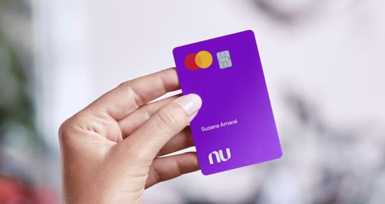 Saída de Guilherme Lago do Nubank gera incerteza e ações recuam 7%