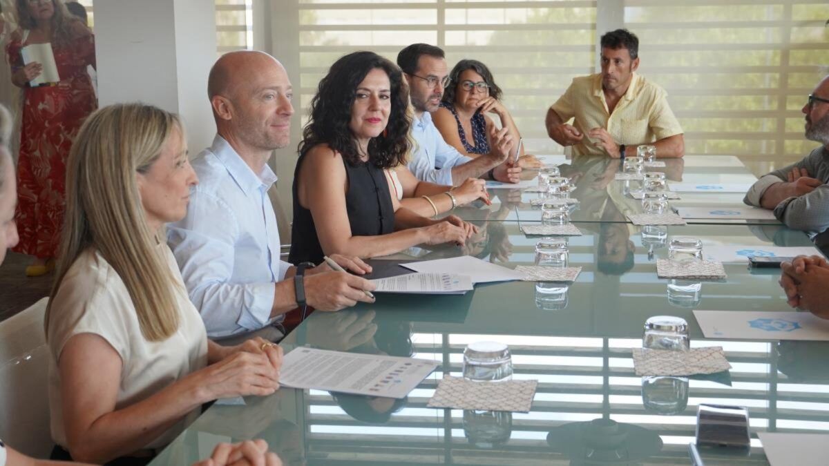 Menorca redesenha o cuidado: o fim do modelo municipal