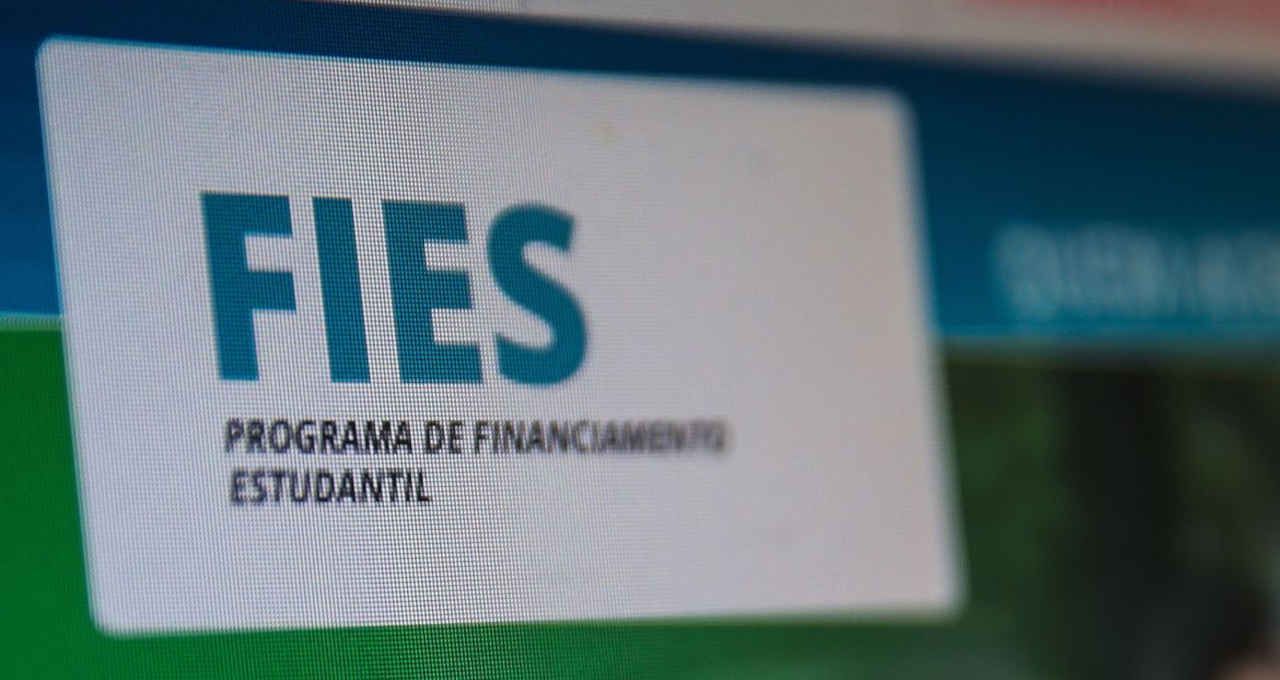 Governo avalia prêmios para adimplentes do Fies após sucesso do Desenrola