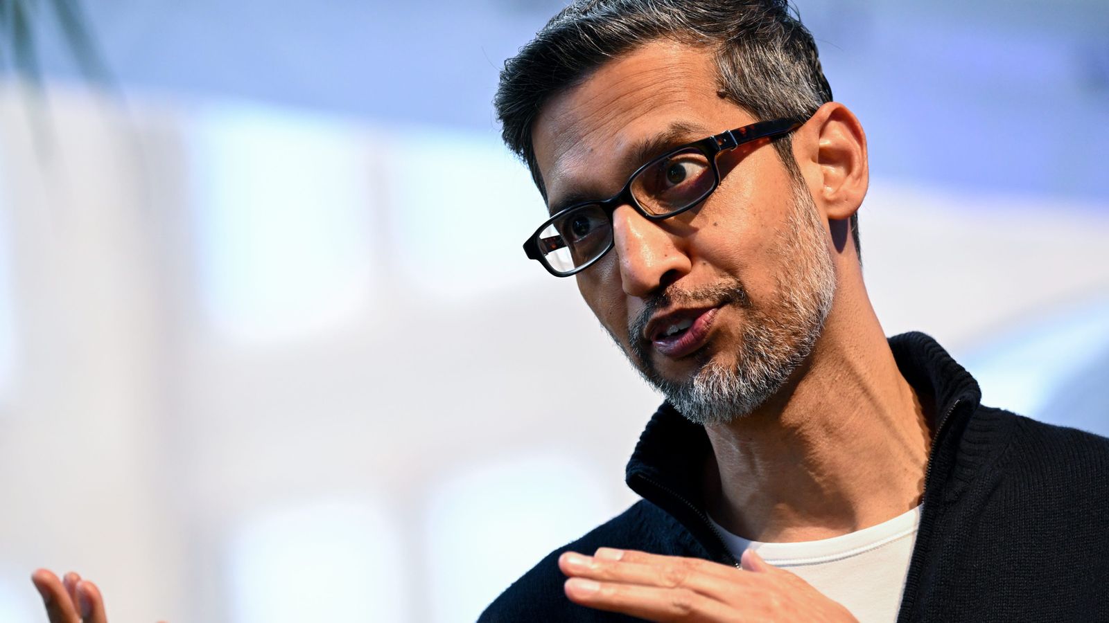 Google testa IA para entrevistar engenheiros e avaliar fluência em código