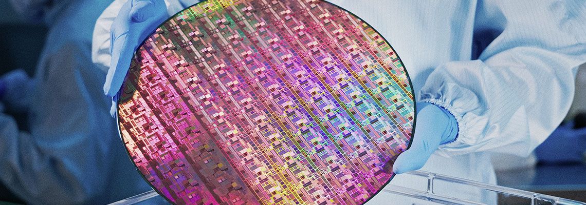 IBM empilha transistores para superar limite físico da Lei de Moore