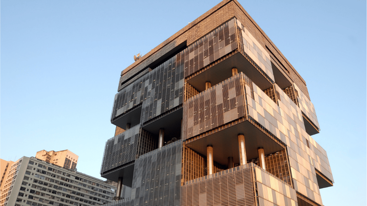 Petrobras concentra 65% do lucro das estatais — mas o investidor deve manter posição?