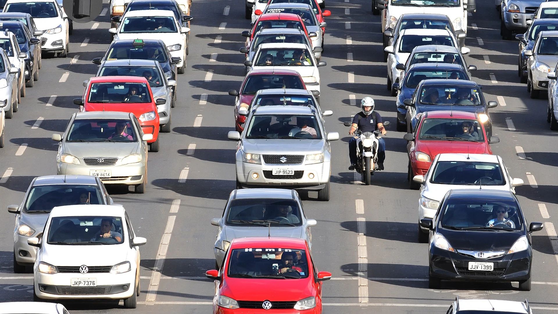 Apps de carros enviam dados de direção a redes de publicidade