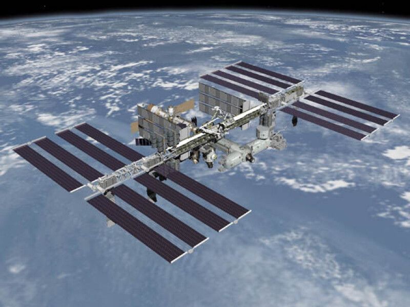 Vazamento na Estação Espacial Internacional escala e expõe fragilidade estrutural do módulo Zvezda