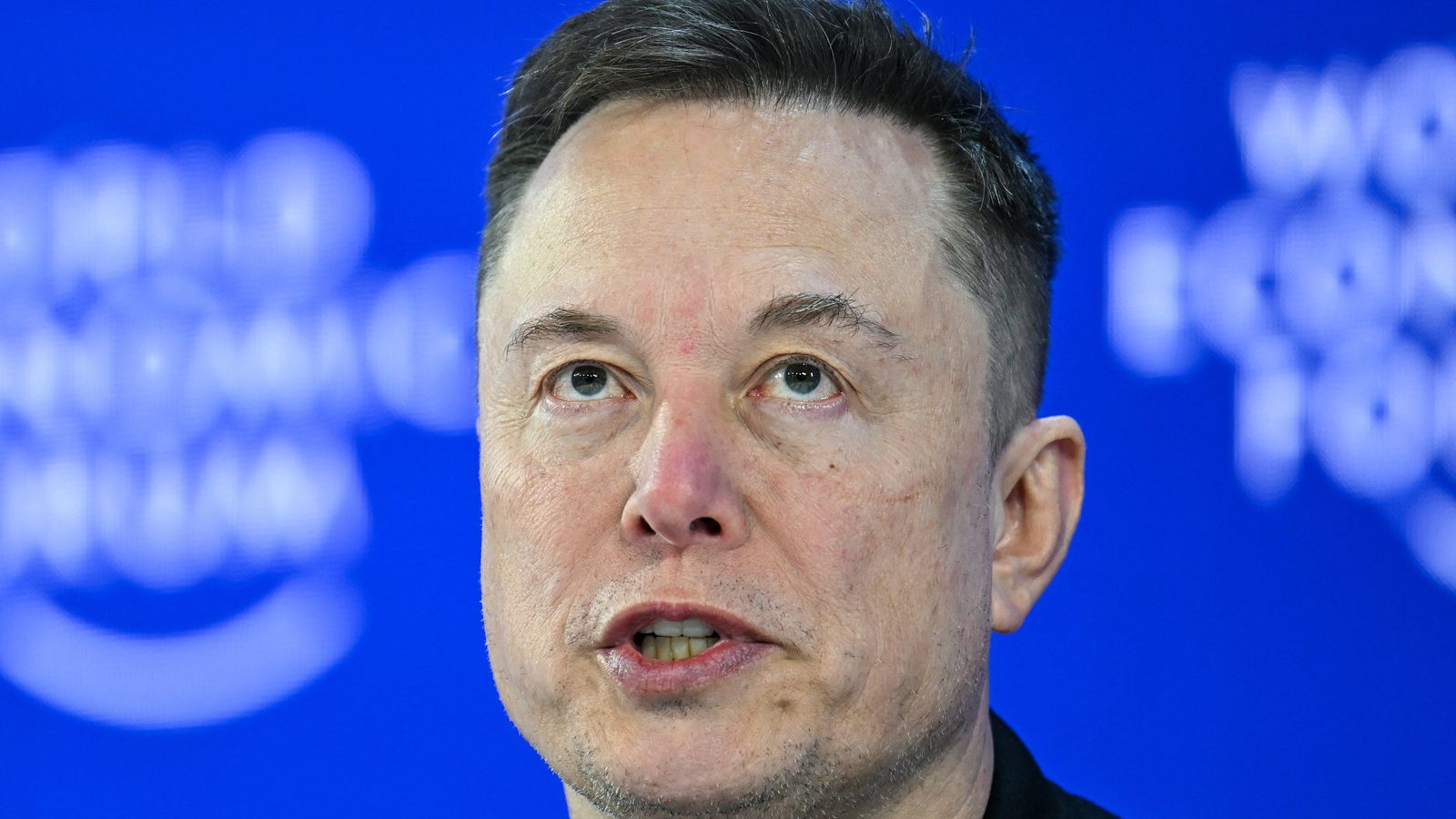 ZDF remove acusação contra Musk após ameaça de processo judicial