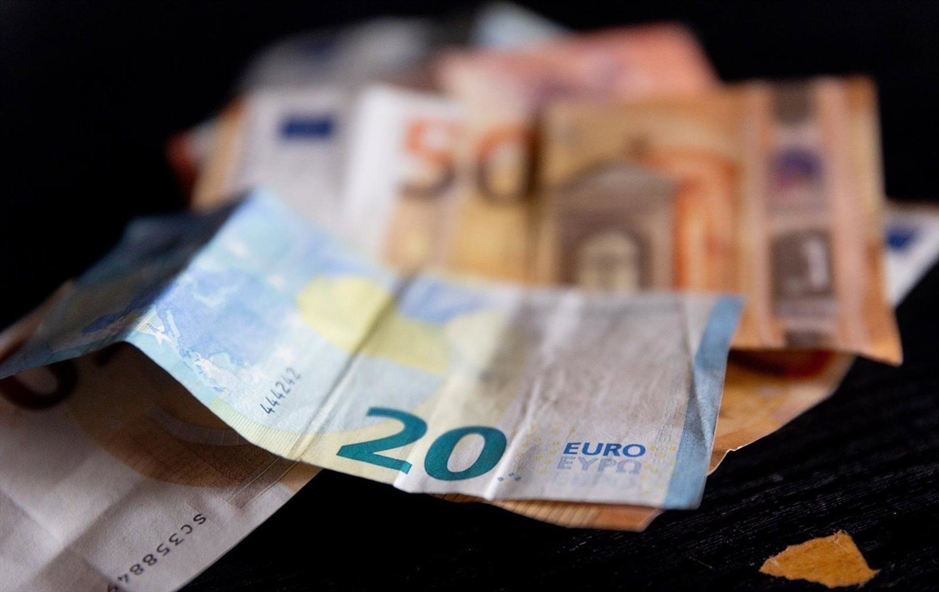 68% dos espanhóis endividados comprometem um quinto da renda mensal