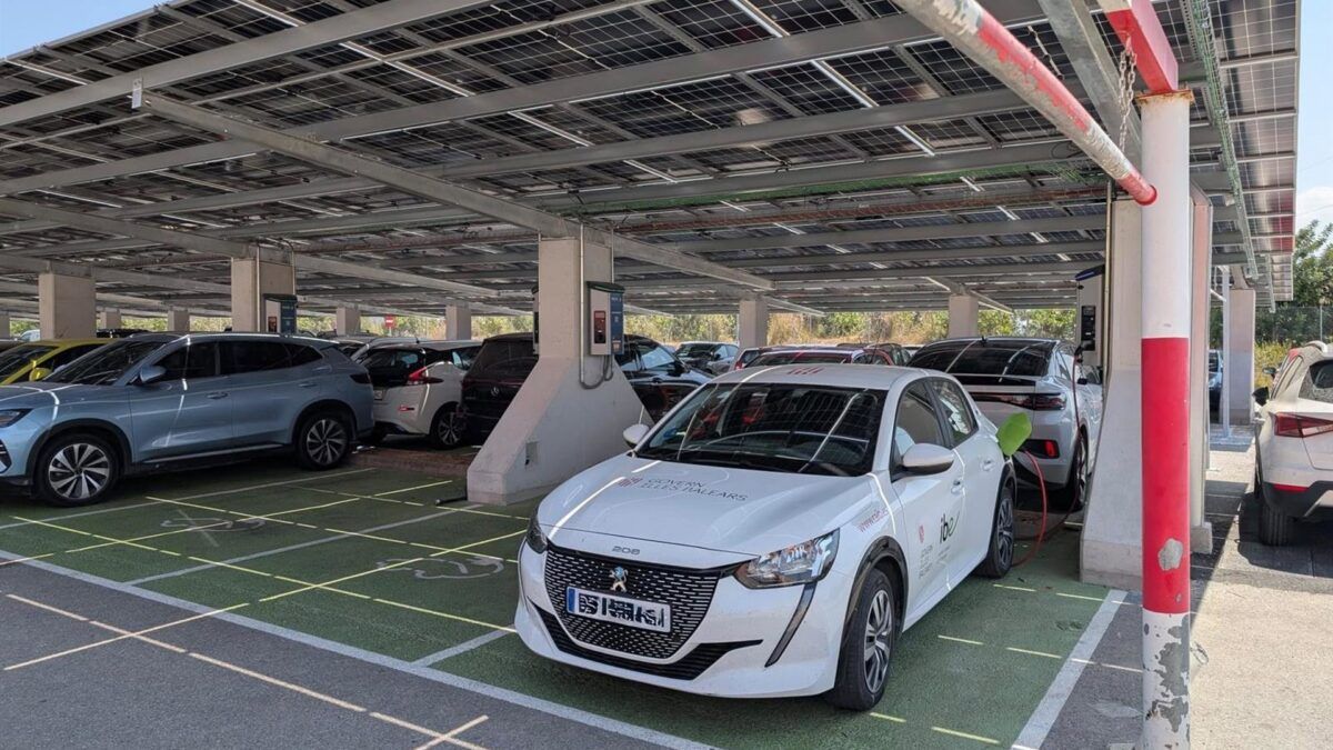 Carro elétrico com energia solar: a receita das Ilhas Baleares