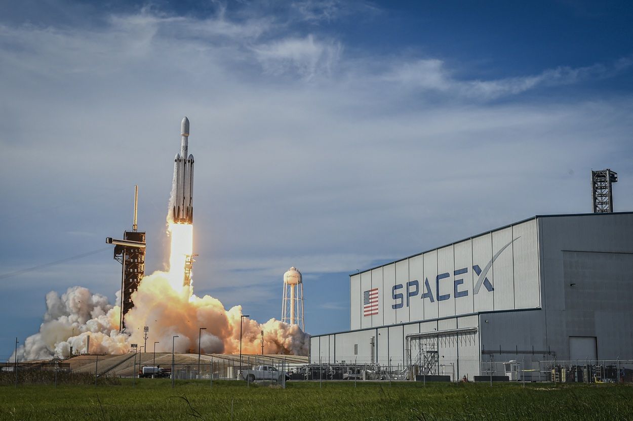 Musk projeta SpaceX com receita de US$ 1 trilhão até 2031