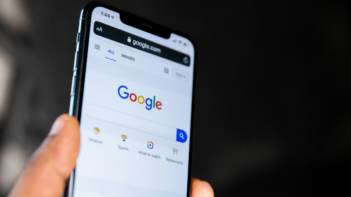 Google testa novo controle manual para busca por voz no app