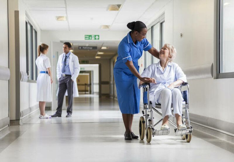 NHS adota Microsoft Copilot para meio milhão de funcionários em ofensiva contra burocracia