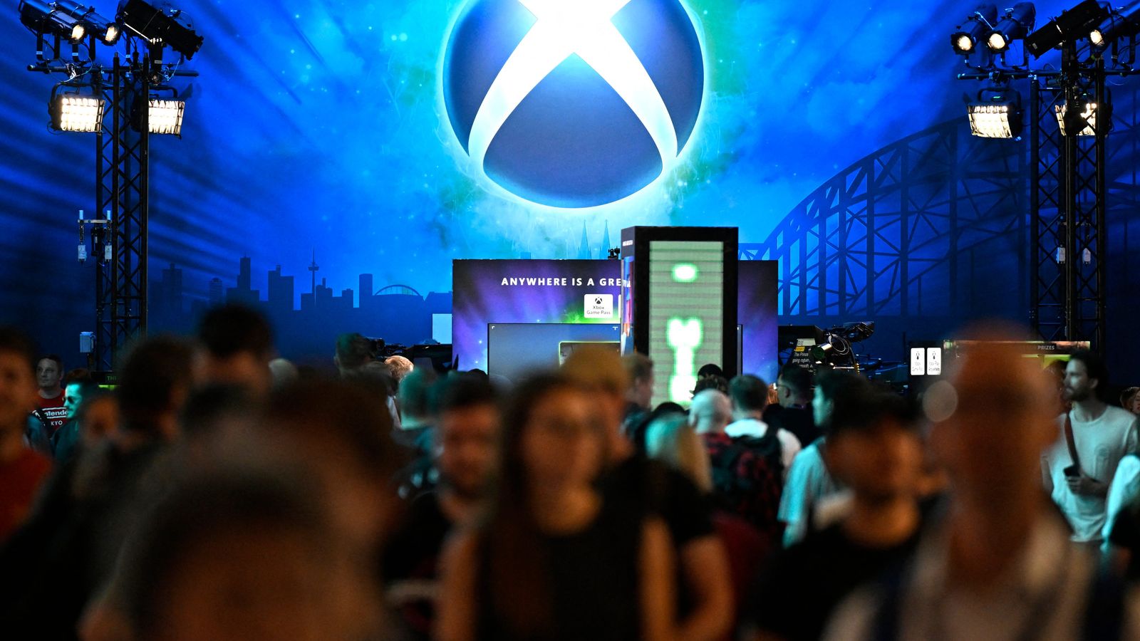 Asha Sharma anuncia corte de 3.200 vagas no Xbox — e admite que negócio não é saudável