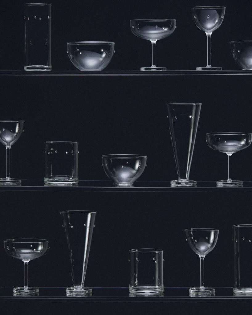 Sophie Lou Jacobsen une vidro e cristal em ode à cultura do aperitivo italiano