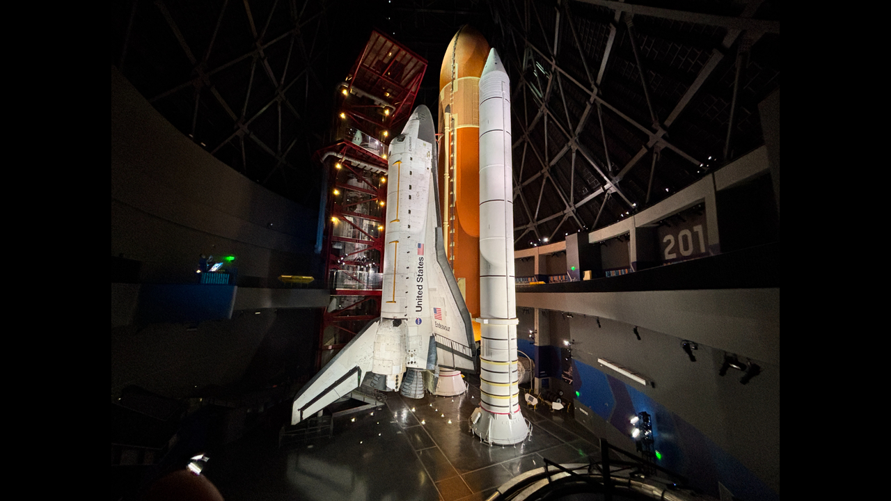 California Science Center inaugura nova casa do ônibus espacial Endeavour