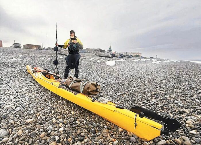 Russo completa travessia de 3.840km de caiaque na costa da Rússia