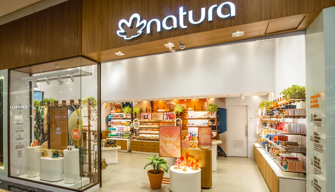 Natura tenta conter crise com rede — mas ajuste operacional pressiona margens