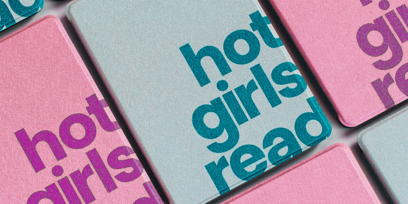 Influenciadora tenta registrar 'Hot Girls Read' e enfrenta revolta do BookTok