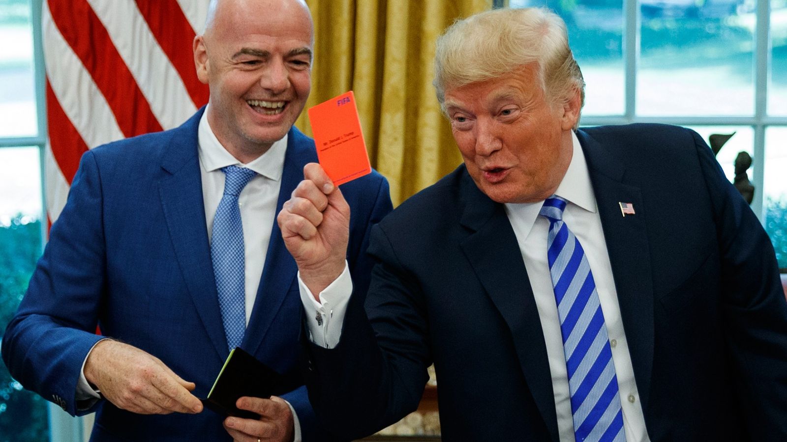 Parlamentares europeus pedem investigação contra Infantino por interferência política na FIFA