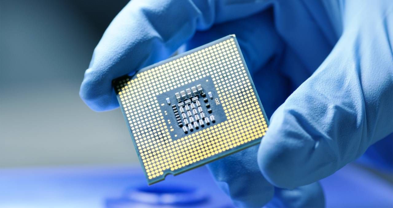 Micron projeta escassez de chips até 2027 — o que muda para a IA
