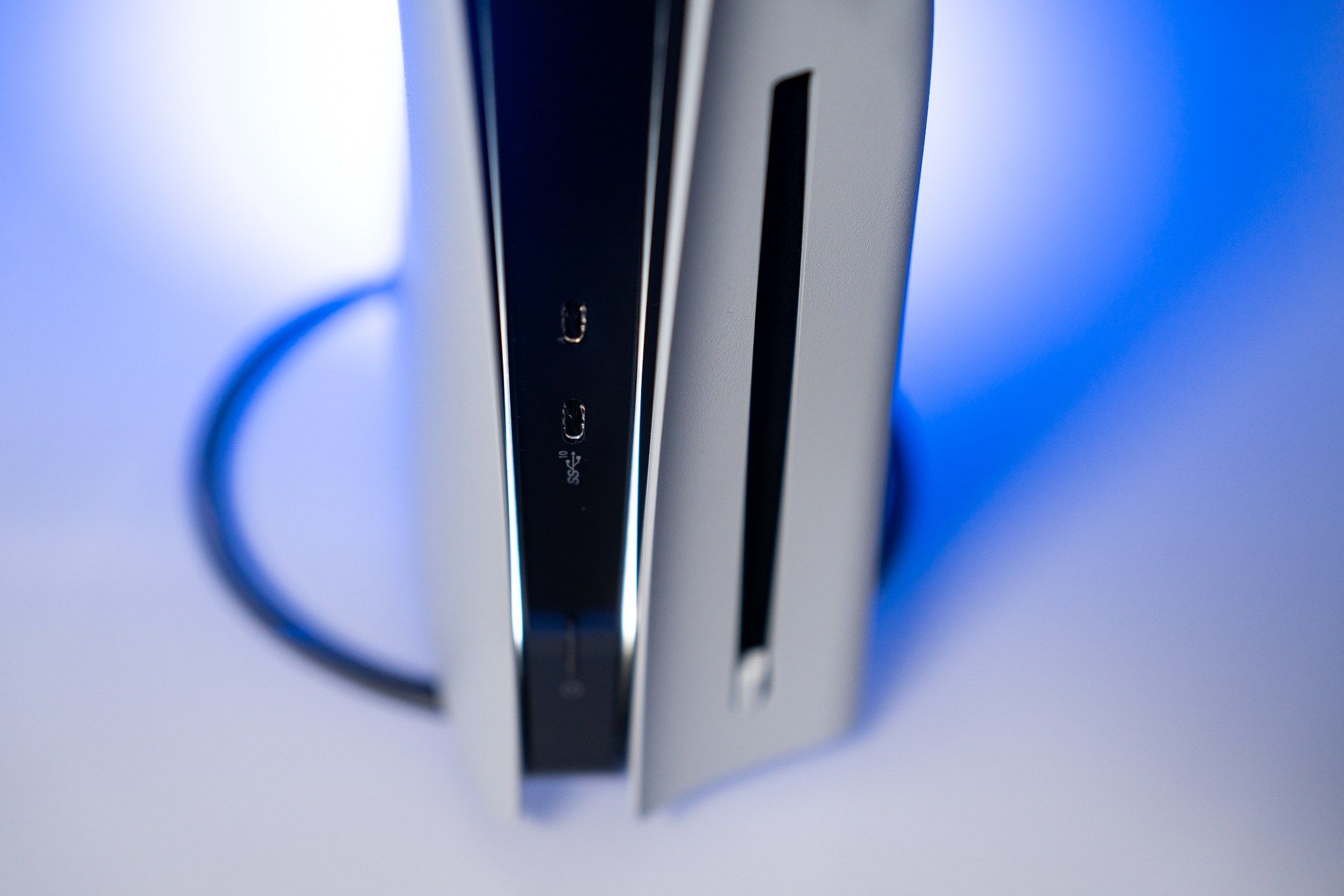 Sony já adapta fábrica na Áustria para o fim dos discos físicos de PlayStation, aponta relato