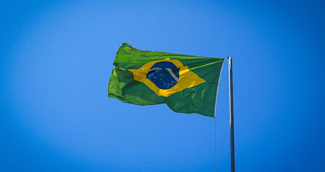 BofA reduz recomendação para Brasil e aponta juros em 14,25% até 2026
