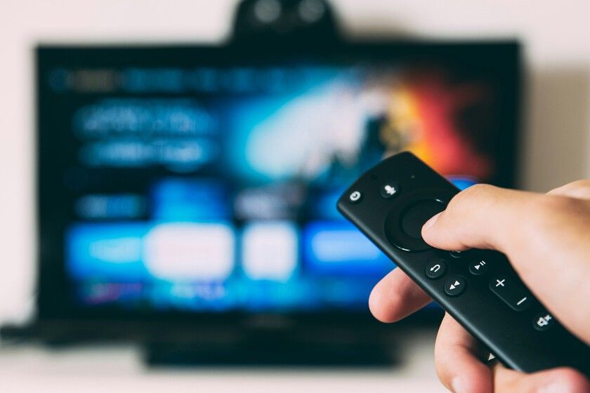 O paradoxo da TV em 2026: por que o dongle não morreu
