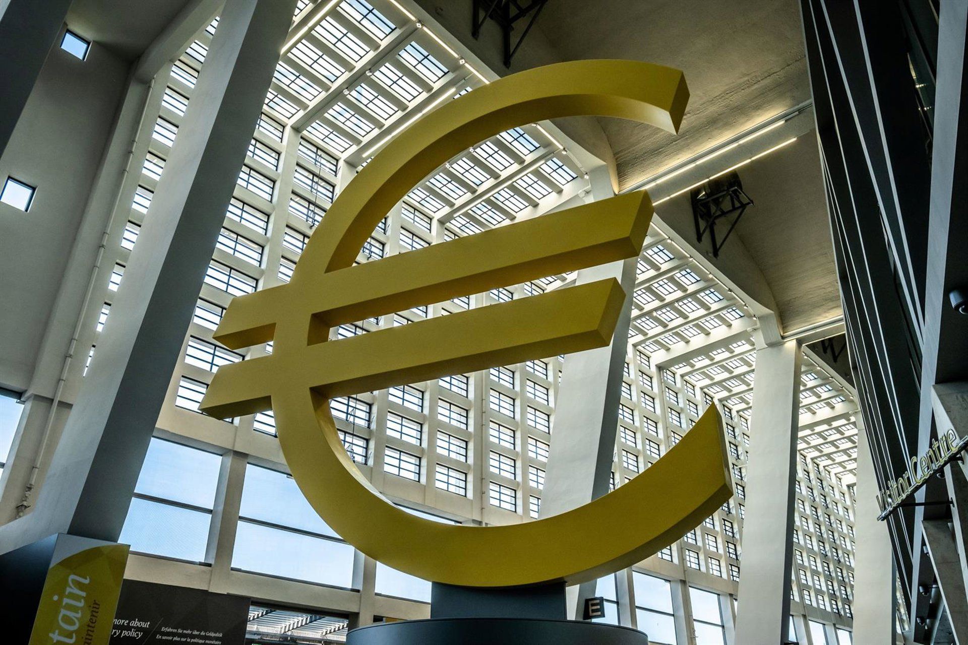 Euro digital: risco de fraude expõe consumidores, alertam entidades