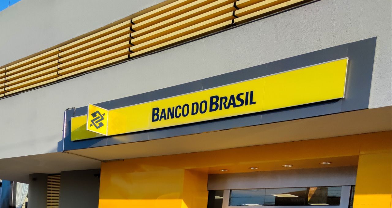 O xadrez corporativo: da recompra da TIM à venda da BlackRock