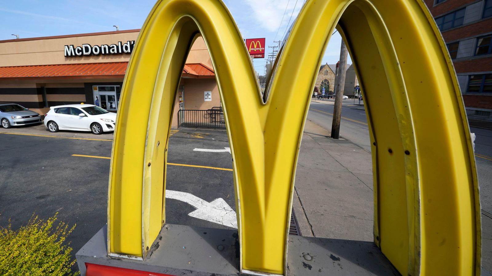 McDonald's investe US$ 8,5 bi em 10 anos para modernizar lojas e atrair clientes
