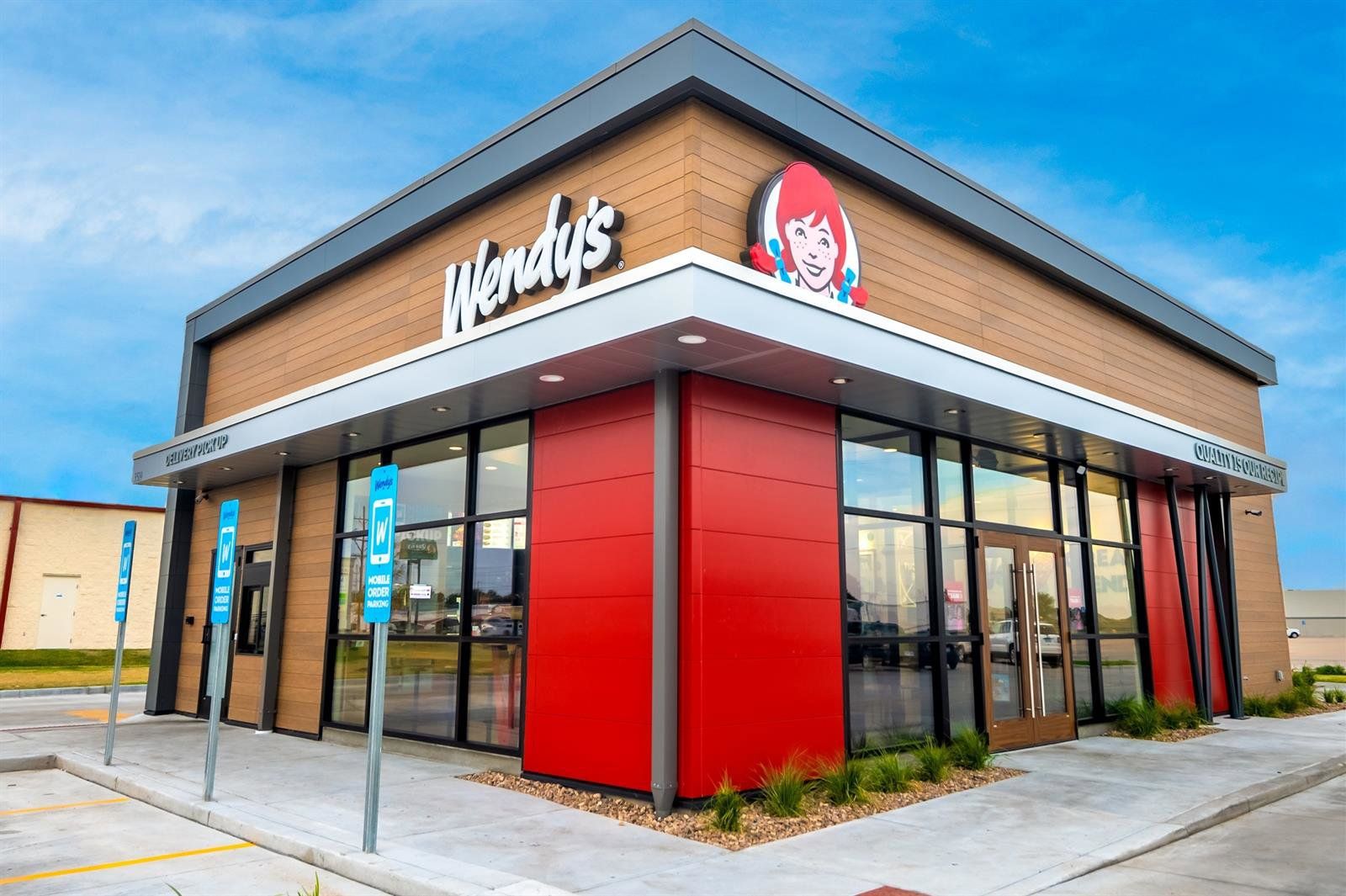 Nelson Peltz quer tirar Wendy's da bolsa por US$ 1,255 bilhão