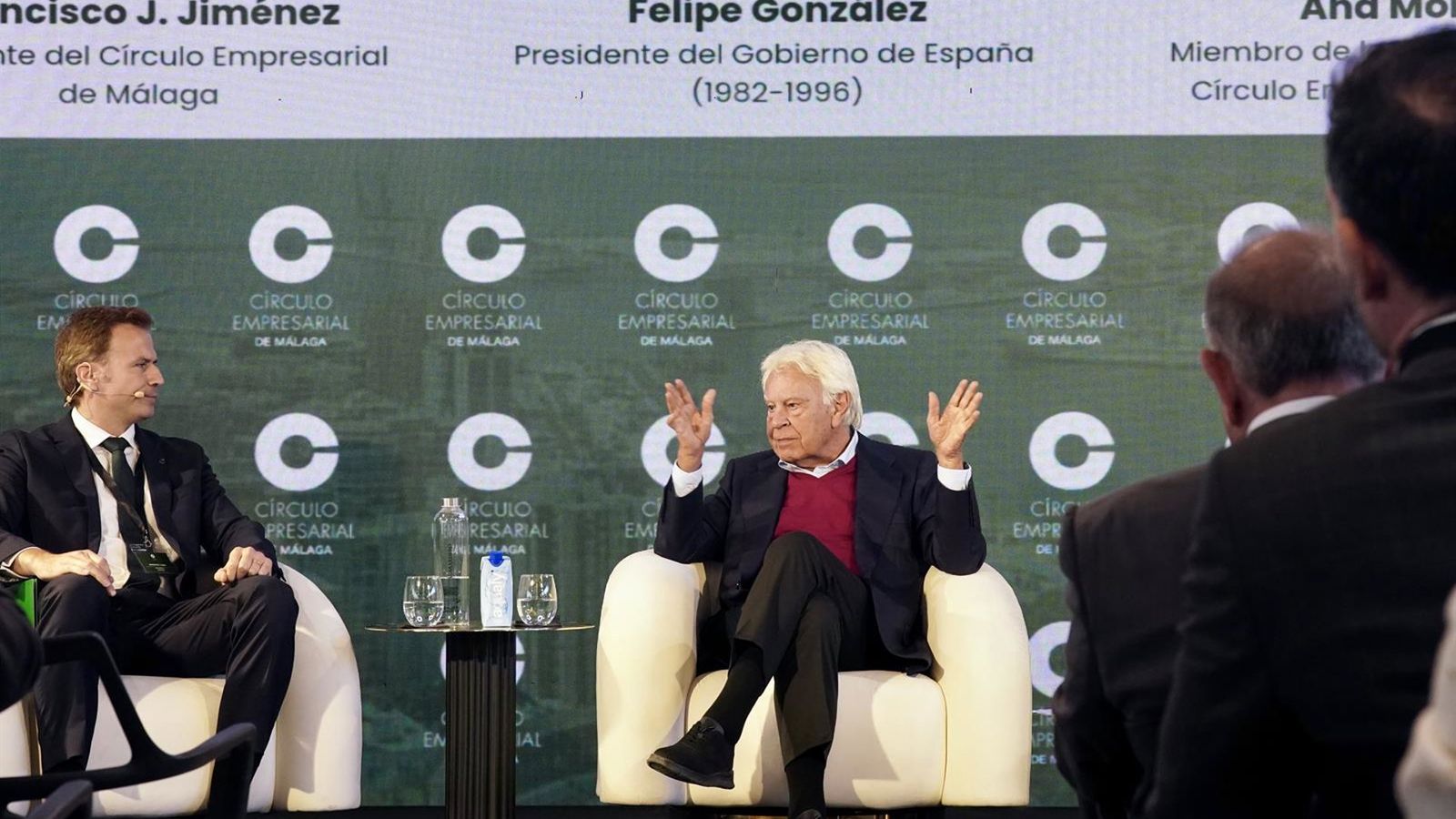 Felipe González prevê crise em IA e telecom com incerteza política