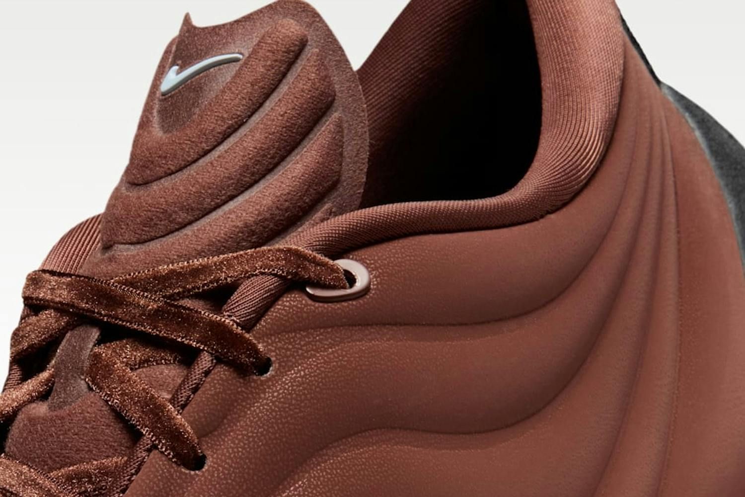 Nike Astra Ultra: Design 'Fauna Brown' com Toque de IA