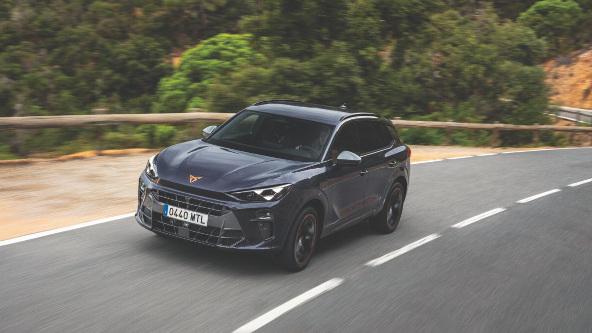 CUPRA Terramar: Eletrificação e Versatilidade no Novo SUV Espanhol