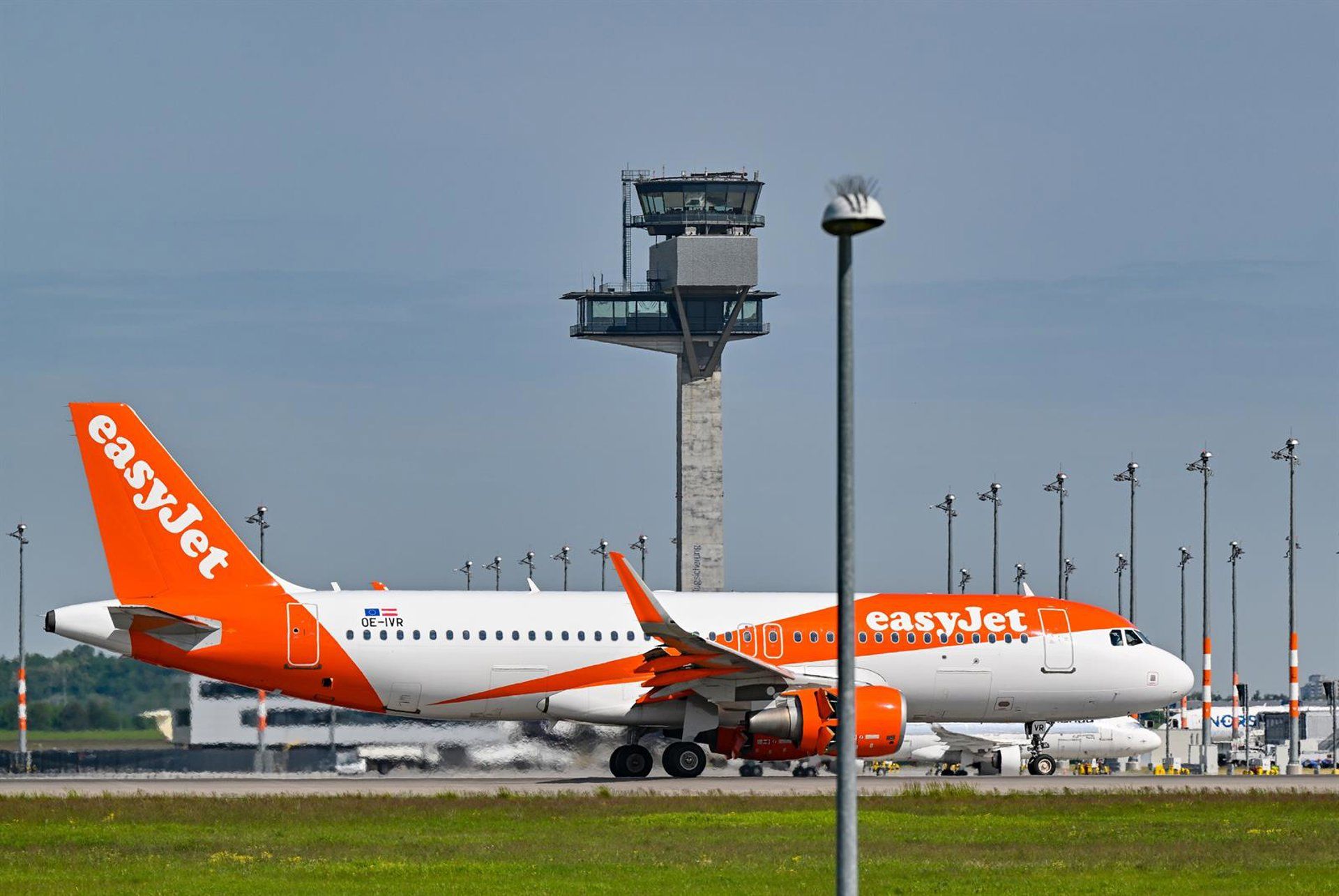 Castlelake eleva proposta e easyJet aceita negociar aquisição de 6 bilhões de euros