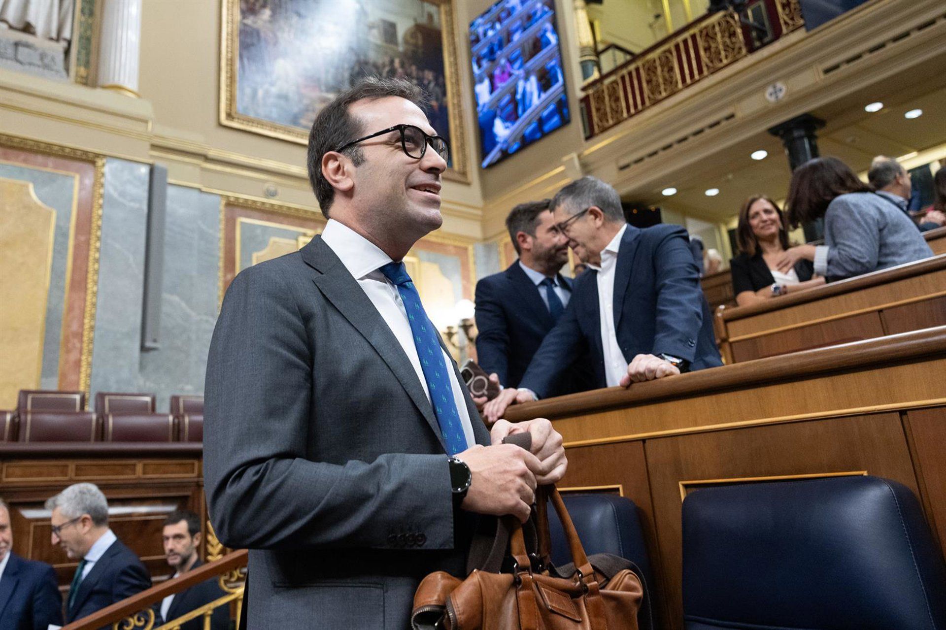 Espanha: Podemos quer imposto sobre lucros de energéticas; governo aponta para UE