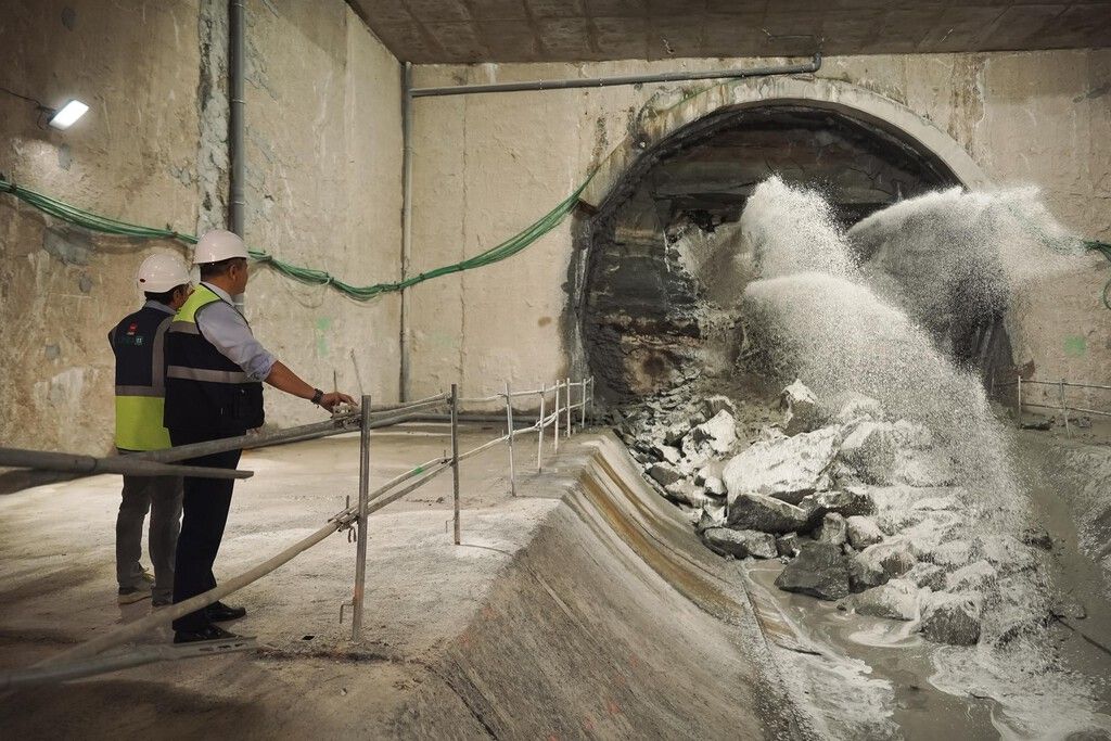 Tuneladora Mayrit se aproxima de Atocha após perfurar 3 km em Madrid