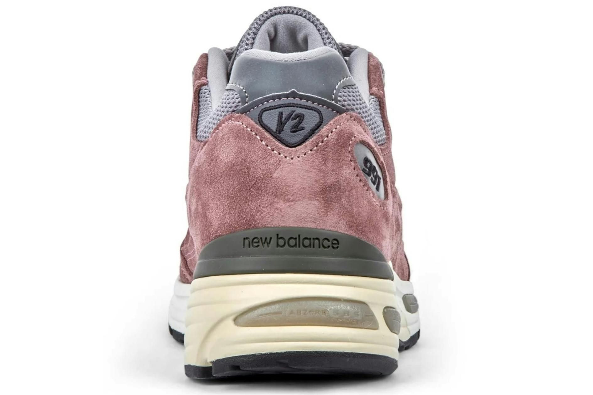 O tênis de pai virou artigo de luxo. A New Balance agradece