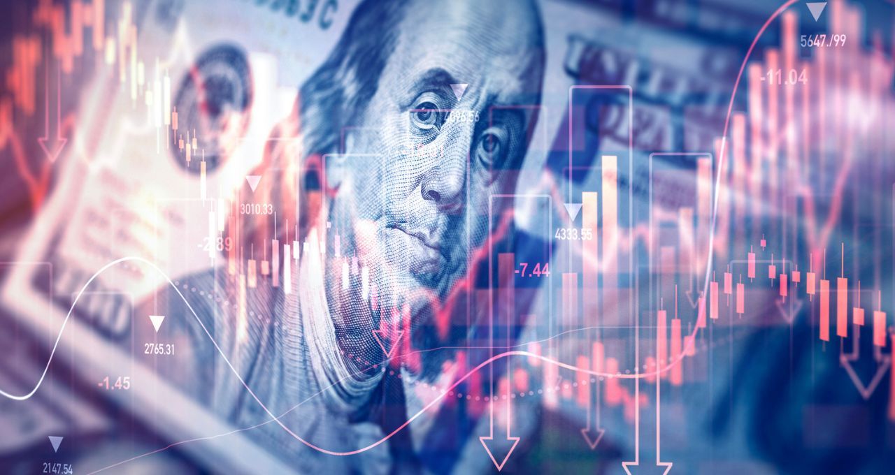 Dólar sobe 1% após sanções dos EUA a brasileiros por elos com o PCC