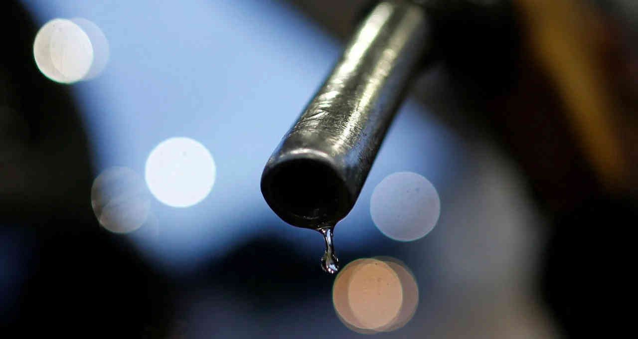 Governo adia decisão sobre mistura de etanol na gasolina — CNPE trava pauta