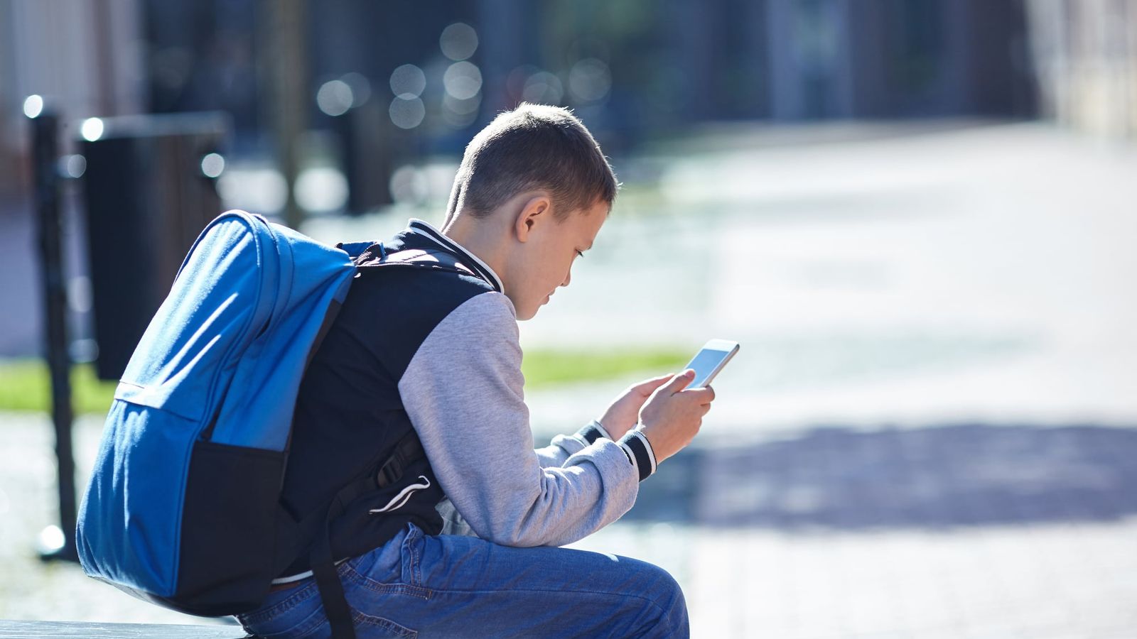 Estudantes falham ao identificar erros em respostas de IA — aponta estudo