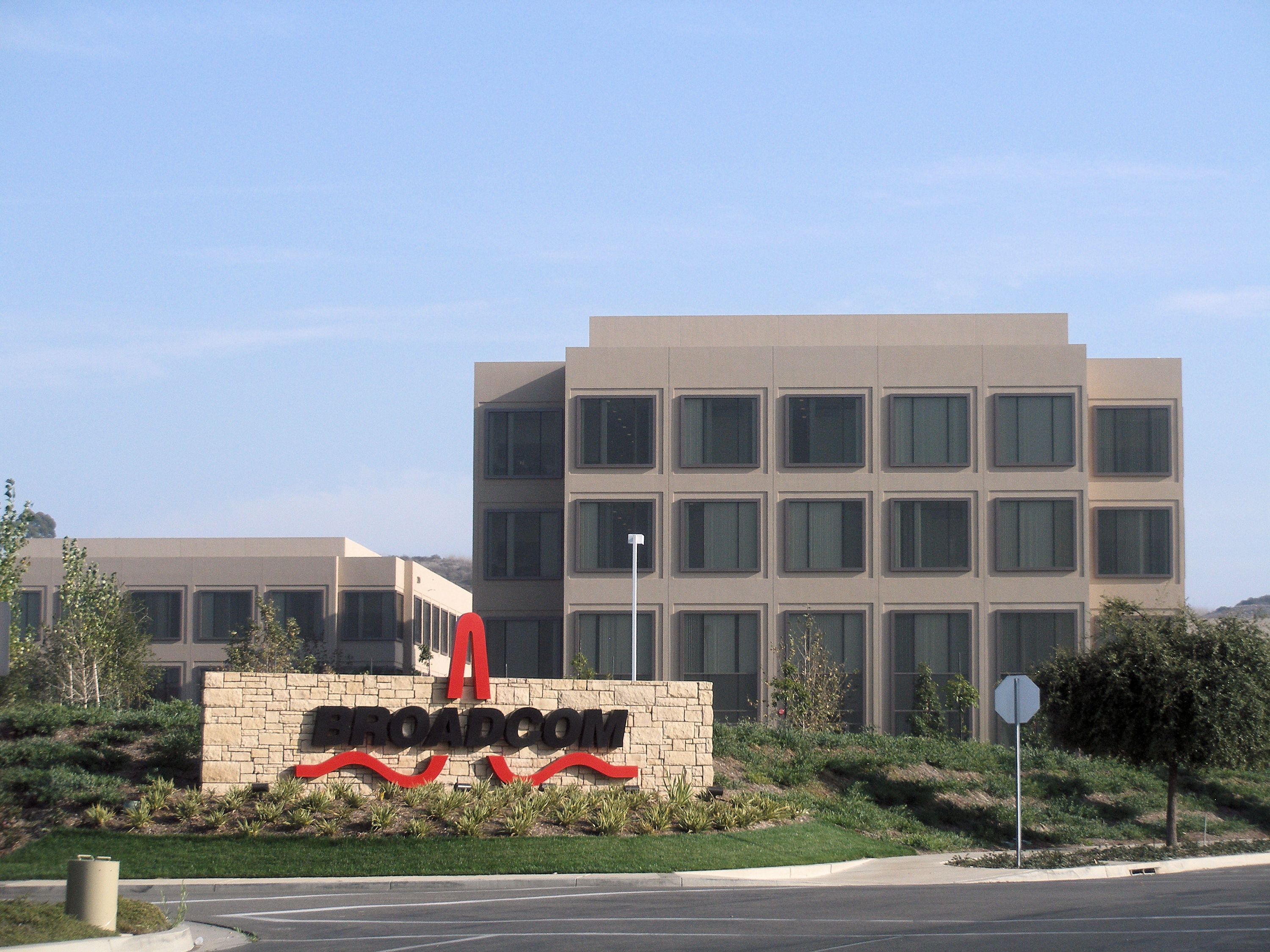 Broadcom empresta US$ 42 bi para Anthropic em pacto de chips