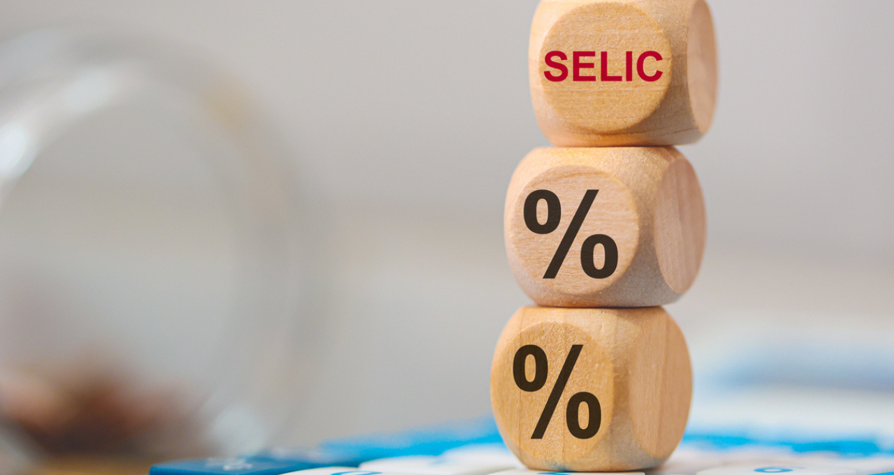 Mercado financeiro revisa Selic para cima e sinaliza cautela com fundamentos domésticos
