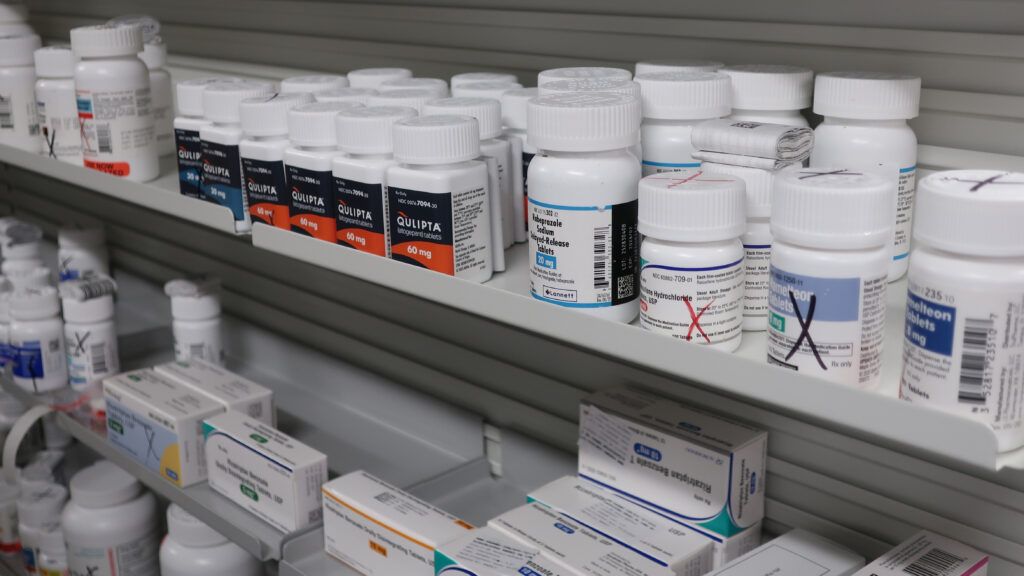 Hospitais processam Trump por plano de desconto de medicamentos