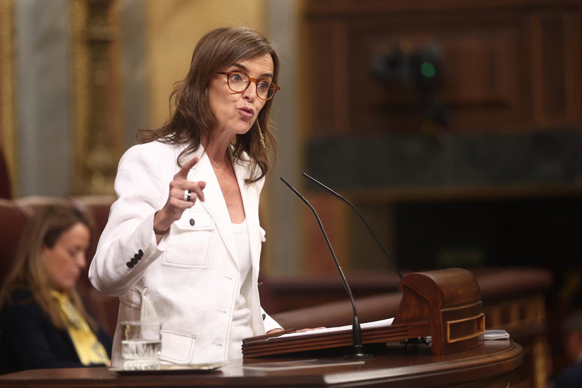 Conflito médico na Espanha paralisa 91 mil atendimentos — PP pressiona governo