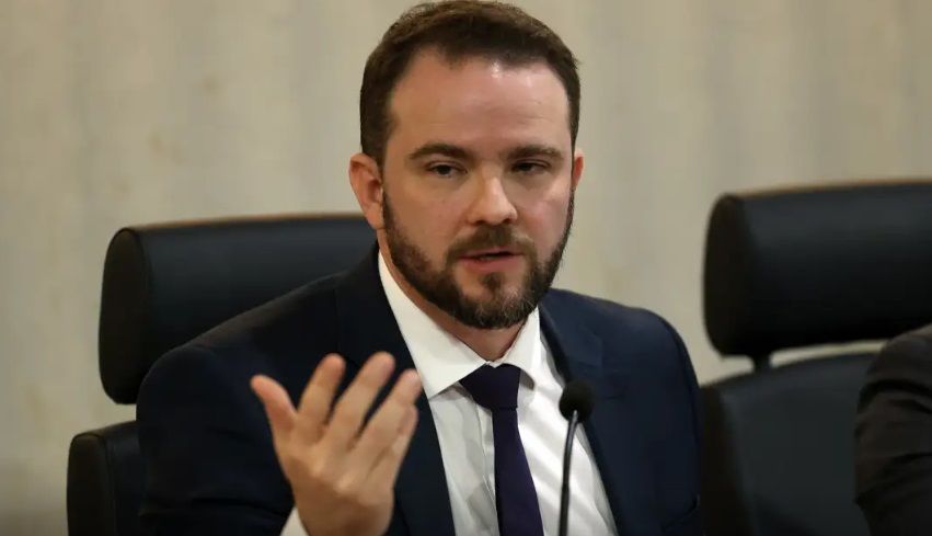 Dario Durigan alerta que pautas-bomba no Congresso ameaçam governabilidade fiscal