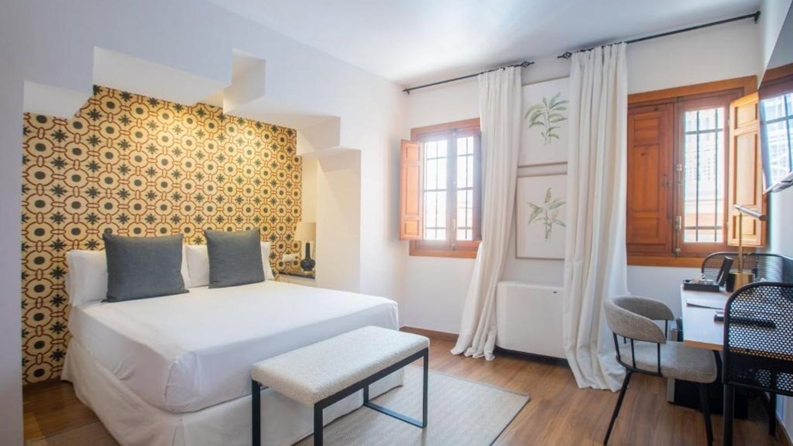 Hoteles Bestprice abre em Córdoba e mira BME Growth