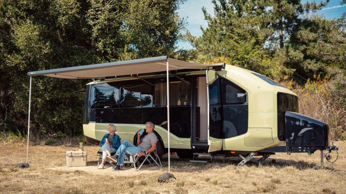 Pebble Flow 2027: Trailer elétrico com 45 kWh e painéis solares para acampar