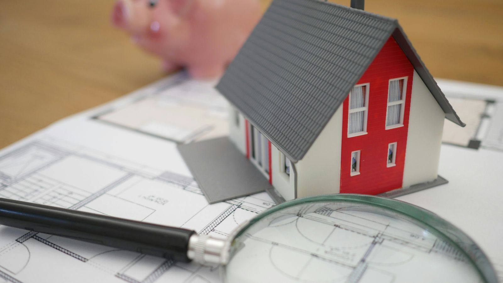 Caixa aperta crédito e derruba construtoras na B3; problema temporário ou estrutural?