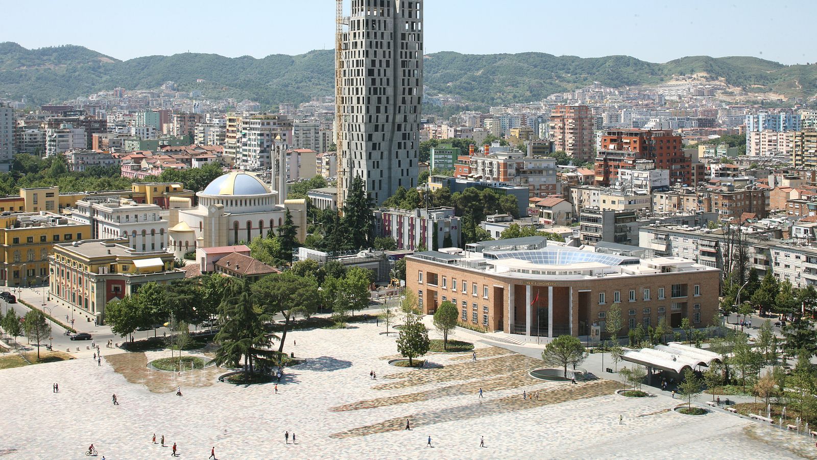 Tirana vira epicentro da arquitetura global com o Bread & Heart Festival